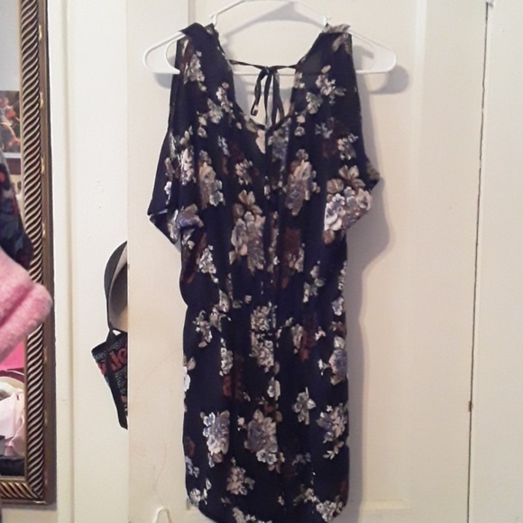 Romper - Picture 2 of 2